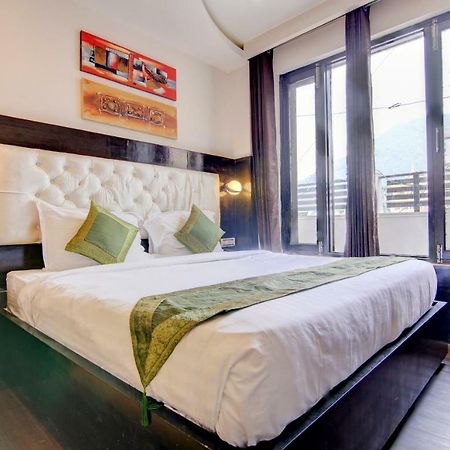 Treebo Trend Lavish Inn Dharamshala Exterior foto