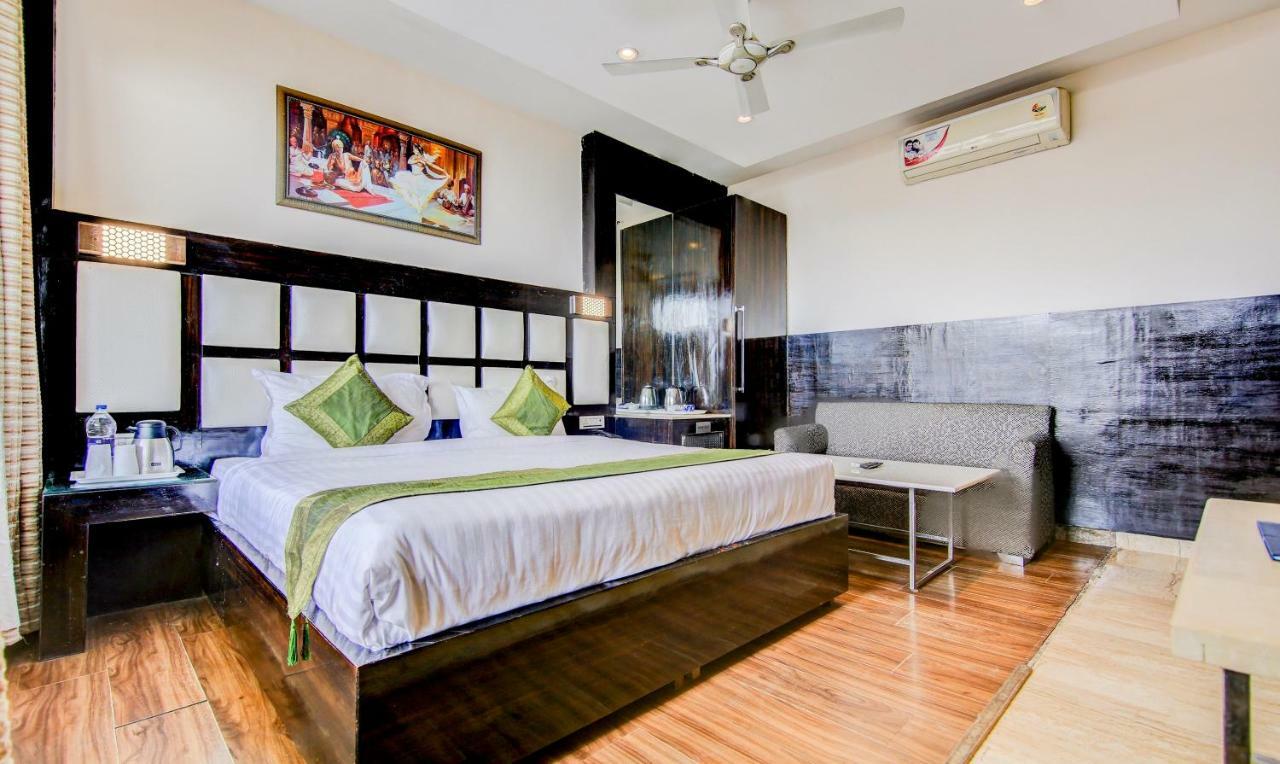Treebo Trend Lavish Inn Dharamshala Exterior foto