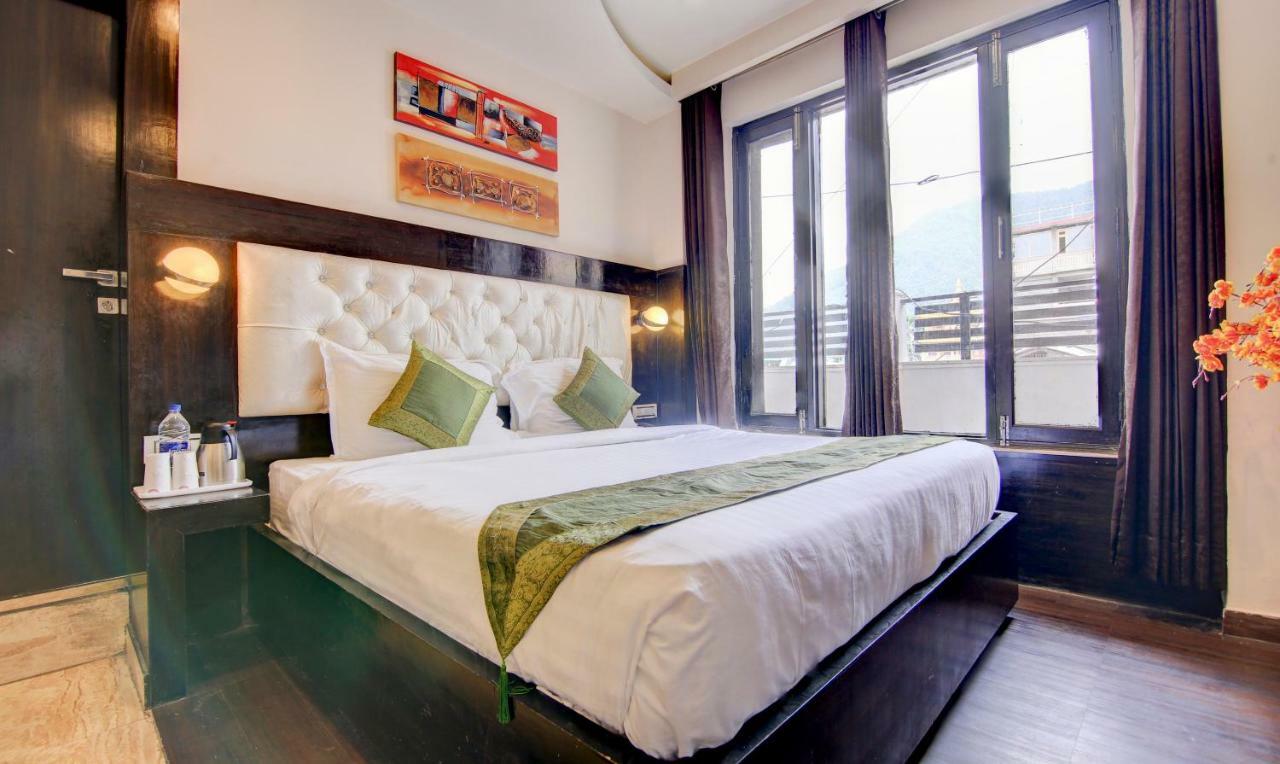 Treebo Trend Lavish Inn Dharamshala Exterior foto