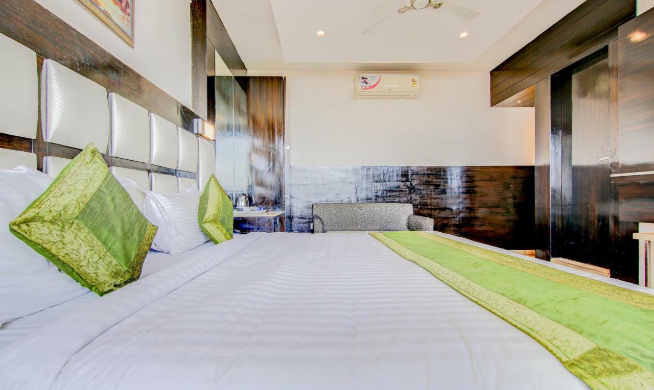Treebo Trend Lavish Inn Dharamshala Exterior foto