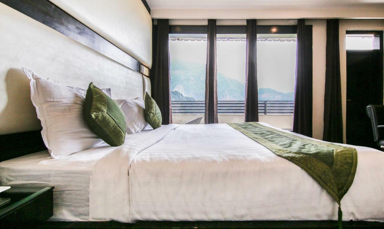 Treebo Trend Lavish Inn Dharamshala Exterior foto