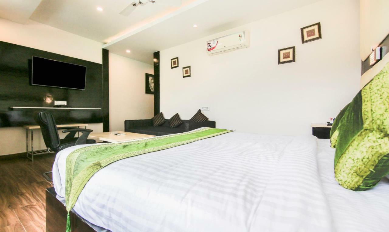Treebo Trend Lavish Inn Dharamshala Exterior foto
